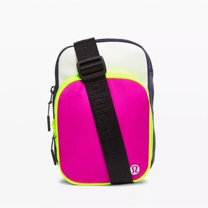 Lululemon The Rest is Written Crossbody belt bag